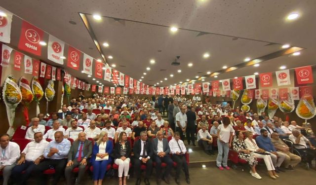 MHP İzmir’de kongre rüzgarı sürüyor: Hedef ‘yerel seçimler’