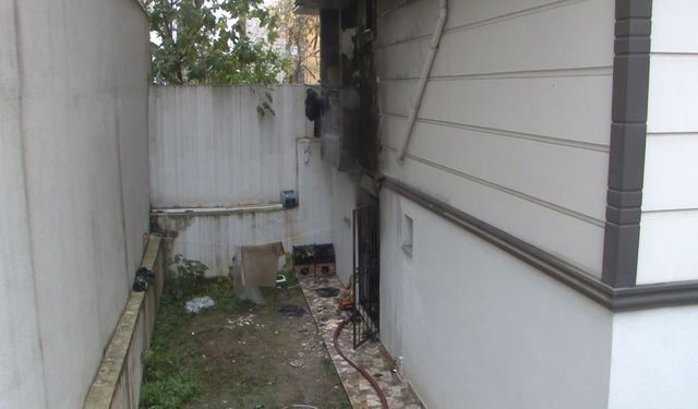 Beylikdüzü’nde ev yangını: 3 kişi mahsur kaldı