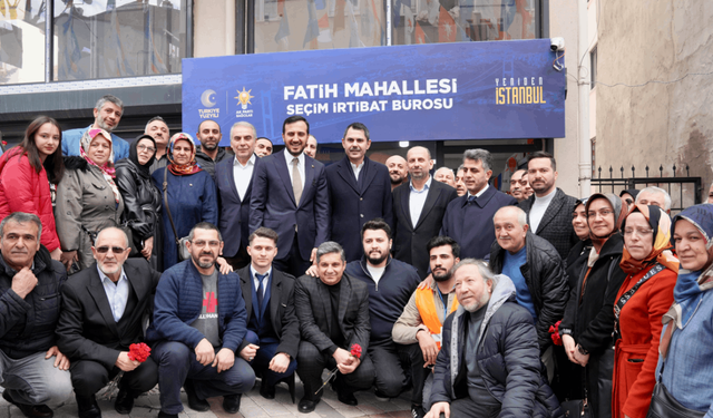 Cumhur İttifakı adayı Murat Kurum'dan gençlere vaatler