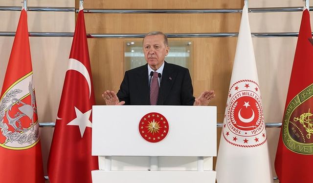 Cumhurbaşkanı Erdoğan: "Hain emelleri kursaklarda bırakacağız"
