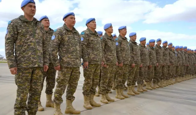 Kazak askerler, Golan Tepeleri'nde