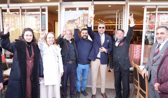 MHP’li Aysun Karabulut’tan esnaf ziyareti