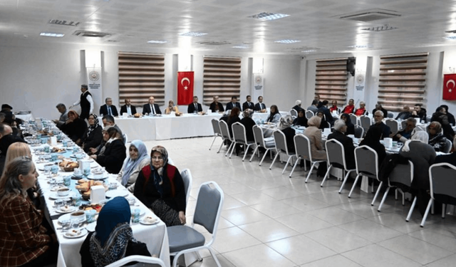 Osmaniye’de huzurevi sakinlerine iftar yemeği