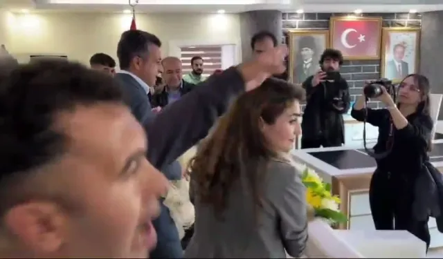 Diyarbakır'da Atatürk ve Erdoğan'a hakaret eden DEM Partili gözaltına alındı