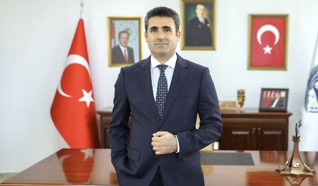 AK Parti Bingöl'ü yeniden fethetti!  Erdal Arıkan tekrar Belediye Başkanı oldu