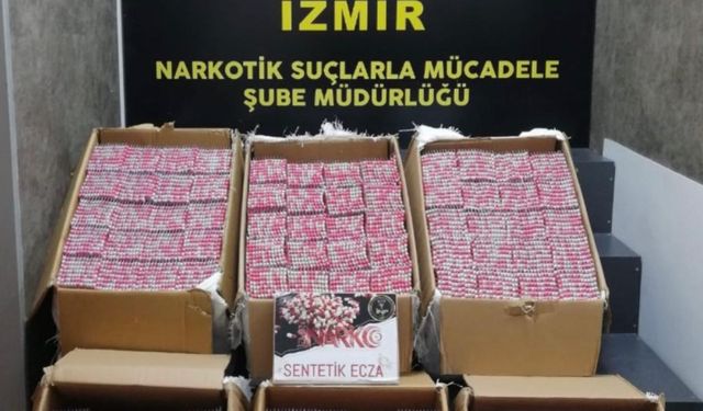 İzmir'de 800 sentetik ilaç ele geçirildi