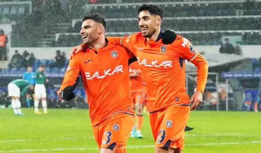 Konyaspor Başakşehir'e direnemedi! 2-0