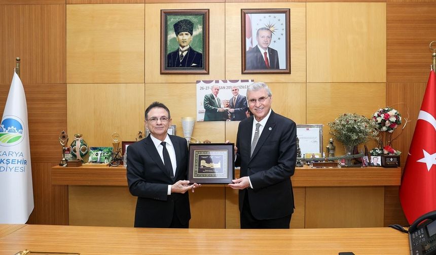 Azerbaycan Milli Savunma Bakanı Guliyev: “Biz Türkiye ile yek bir vücut gibiyiz”