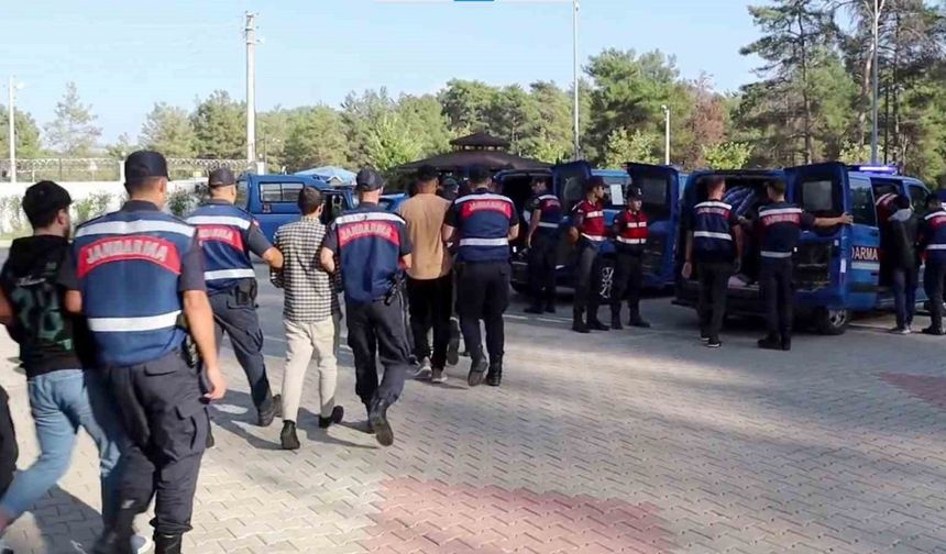 Zehir tacirlerine operasyon, 20 tutuklama