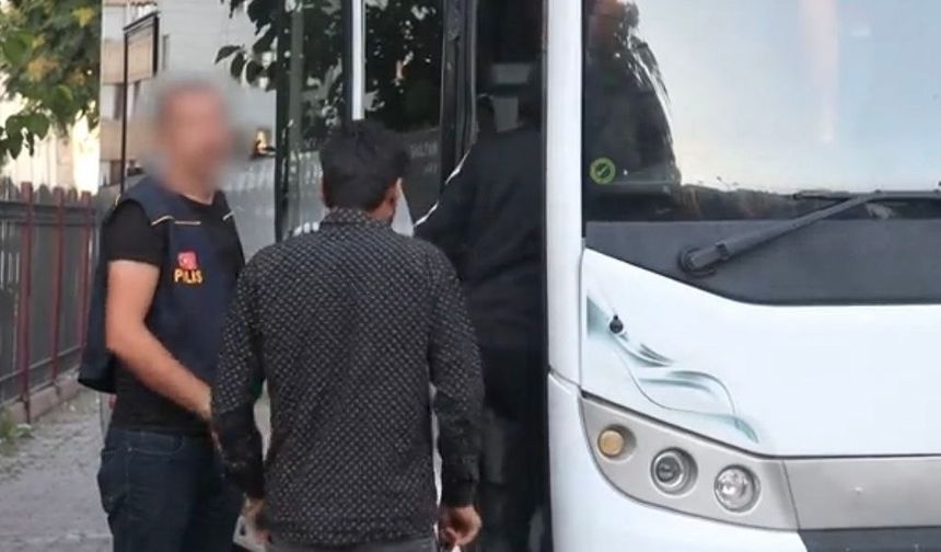 Kaçak göçmenlere eş zamanlı operasyon: 14 şahıs yakalandı