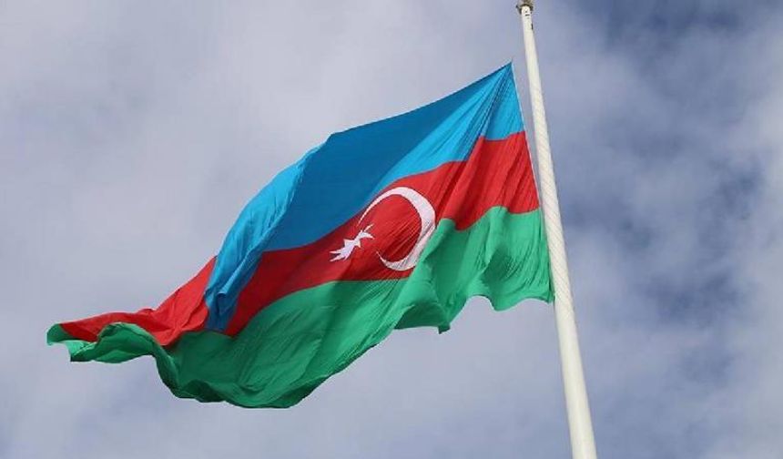 Azerbaycan yarın cumhurbaşkanını seçecek