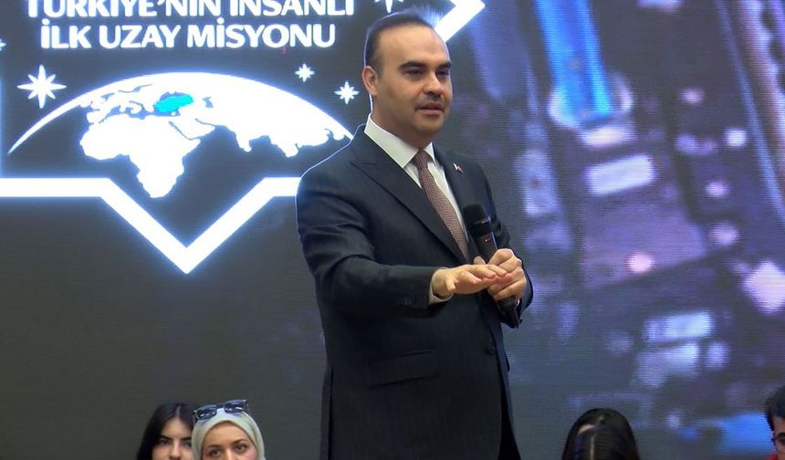 Bakan Kacır'dan uzay projeleri hakkında açıklama