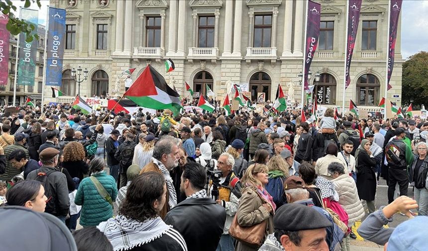 İsviçre'nin Lozan Üniversitesinde Filistin'e destek eylemi düzenlendi