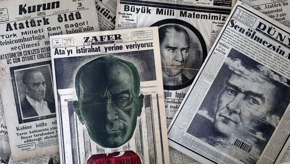 Atatürk'ün 10 Kasım sabahı saat 9'u 5 geçe vefatı sonrası Türk basını en hüzünlü manşetlerini o gün attı. Ulusal gazeteler yıldırım (ikinci) baskılarıyla Ata'nın vefat haberini okurlarına duyurdu.